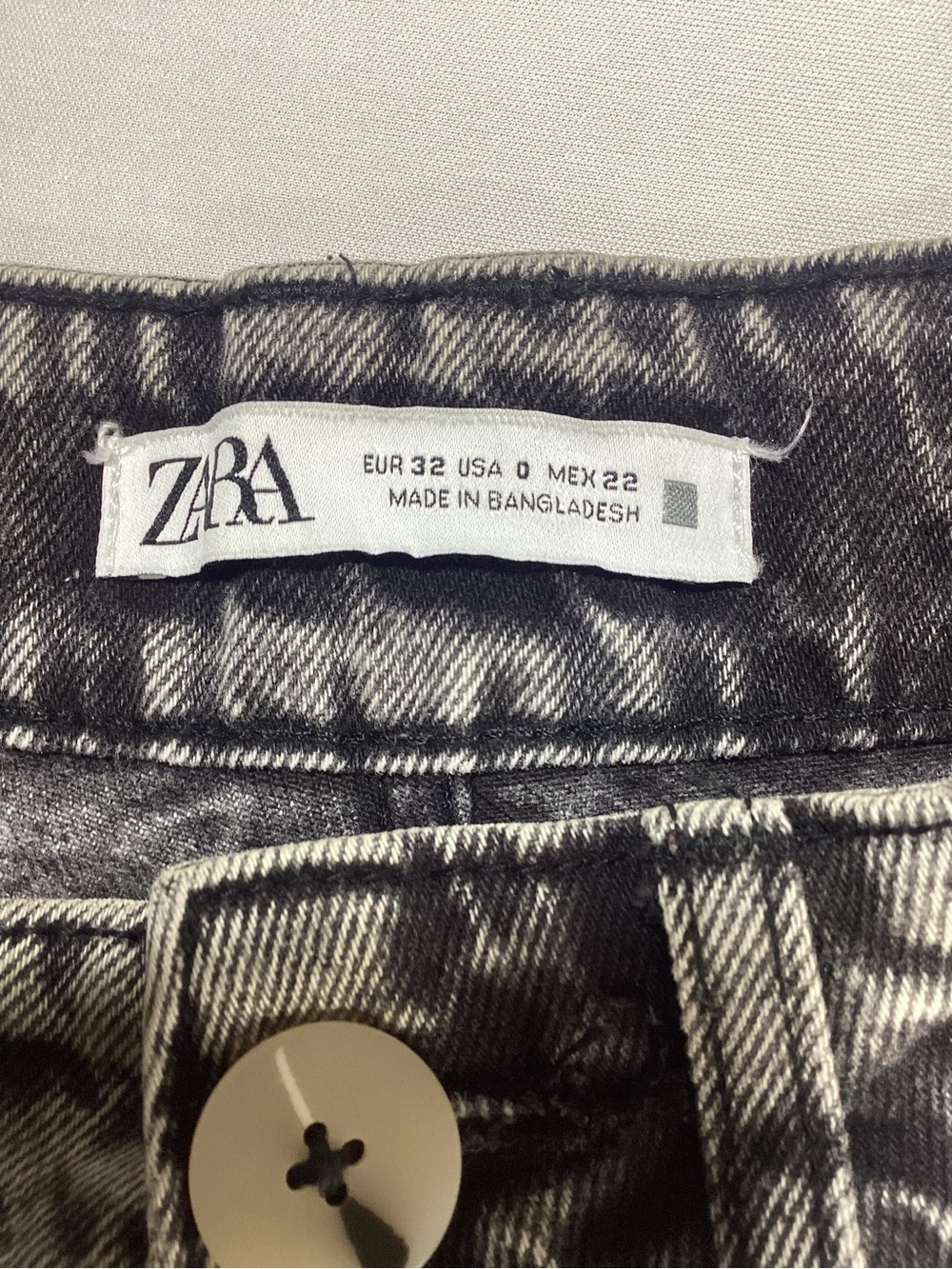 Zara High-Waist Wide-Leg Crop Jeans Grey Acid-Wash - Picture 3 of 10